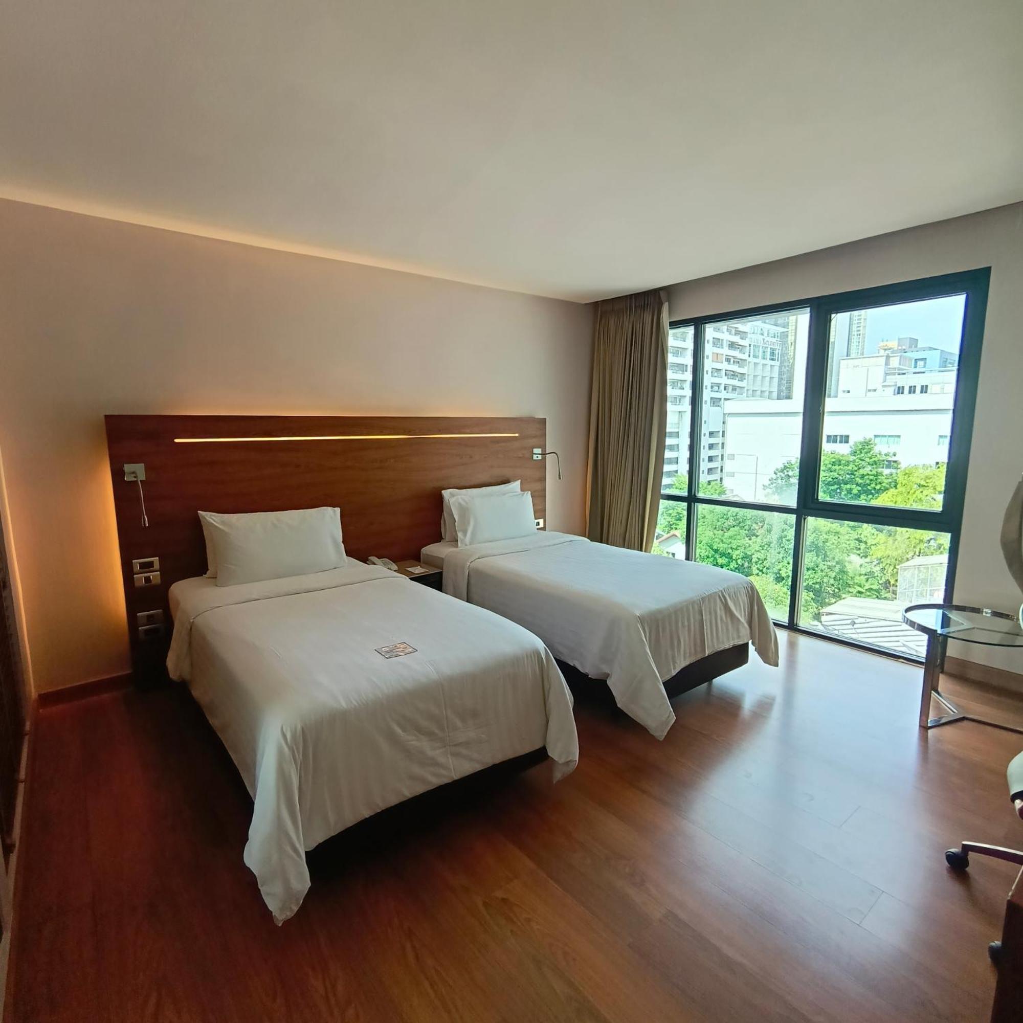 Sacha'S Hotel Uno Sha Bangkok Exteriör bild