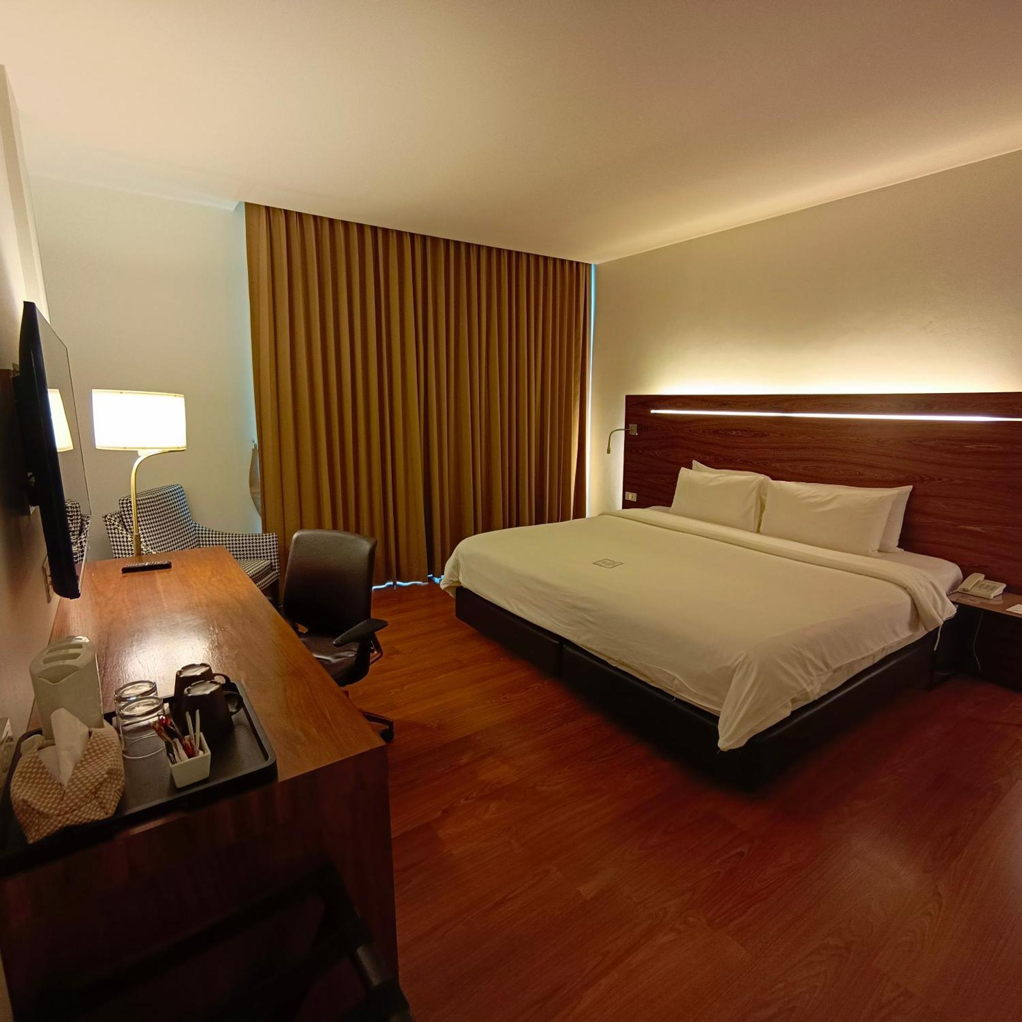 Sacha'S Hotel Uno Sha Bangkok Exteriör bild