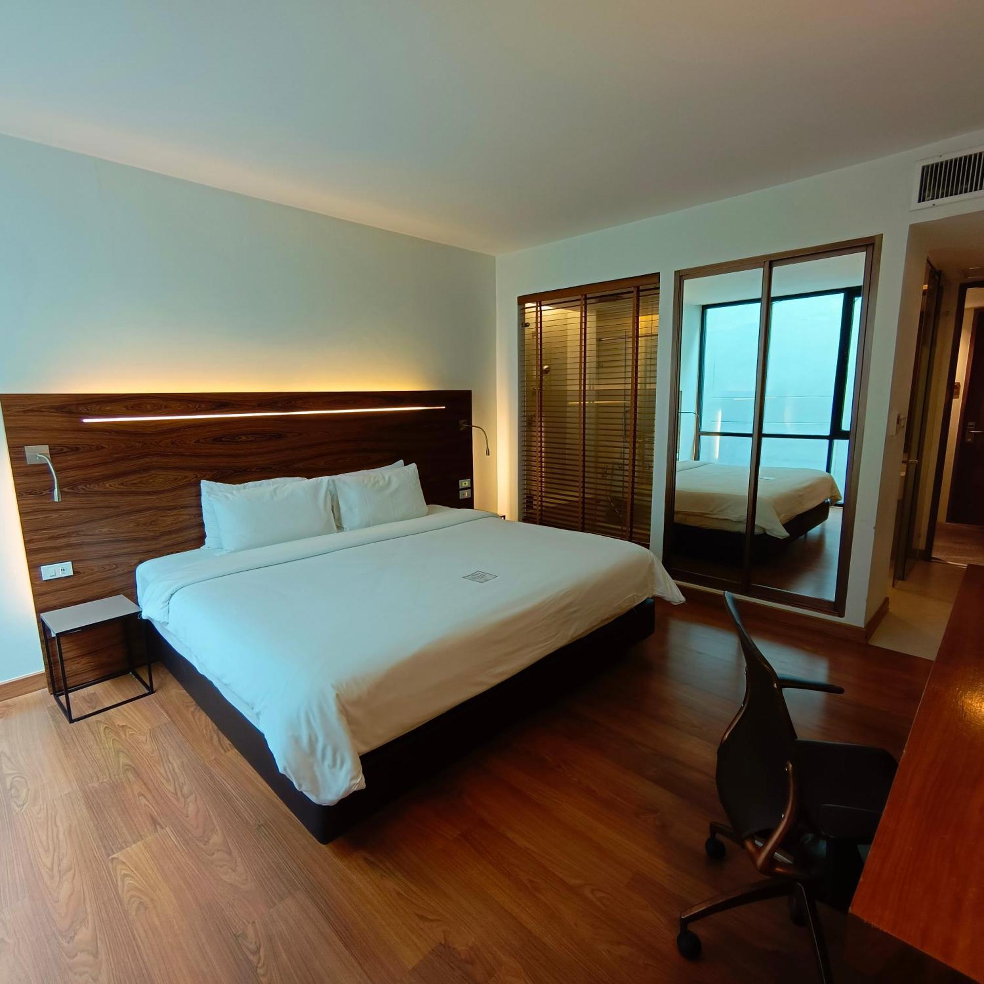 Sacha'S Hotel Uno Sha Bangkok Exteriör bild